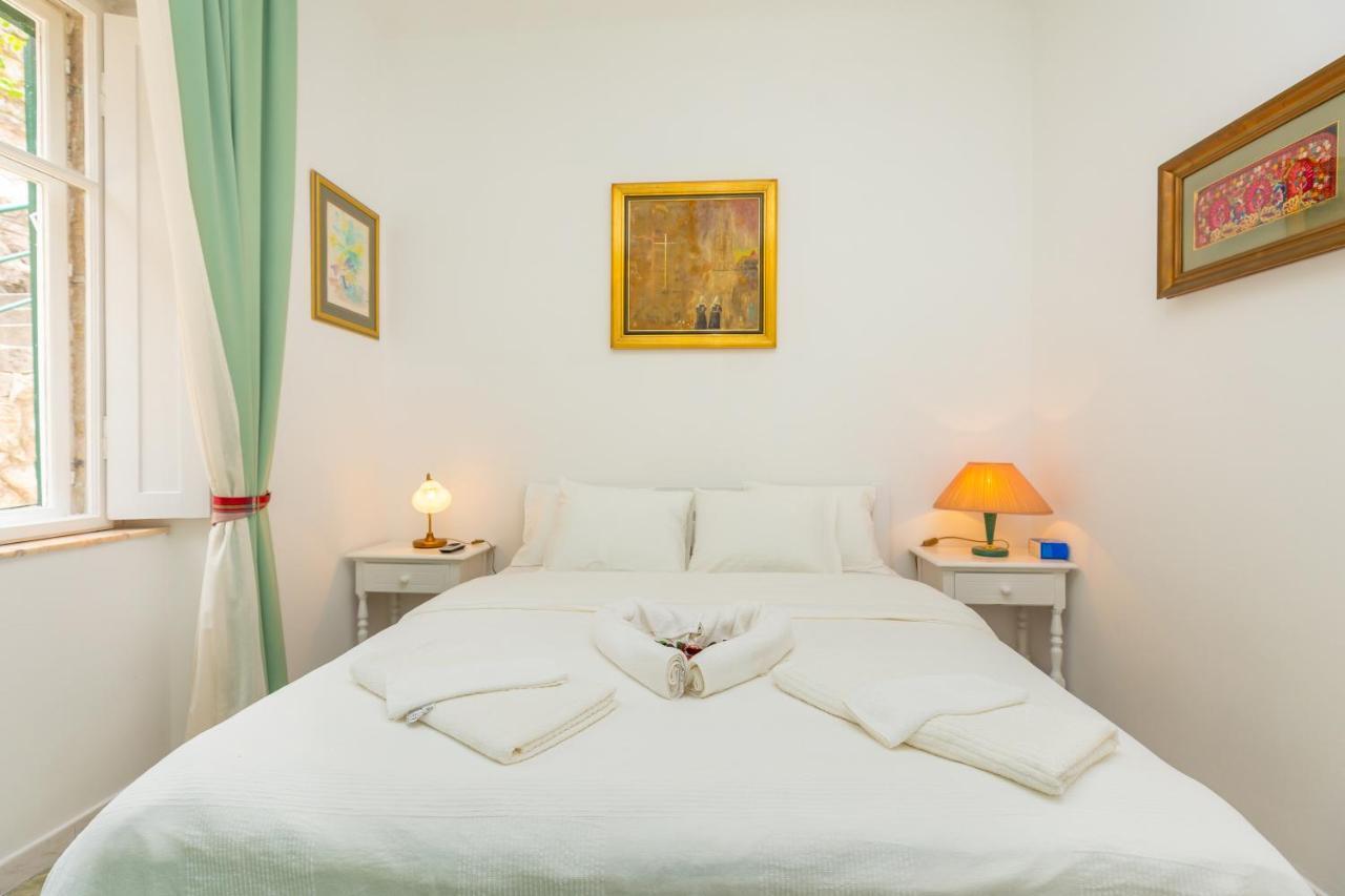 Ahava Apartment